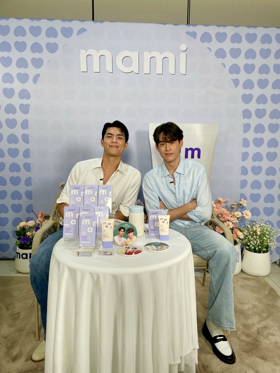 mamicosofficial's tweet photo. Are we ready!? @Josswayar @gawincaskey 
Let’s watch LIVE together: https://t.co/czLRGuyABI

#MamixJossGawinLIVE #MamixJossGawin #JossGawin #JossWayar #GawinCaskey https://t.co/j4g4mAdCbO
