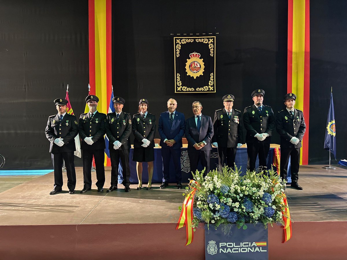 TalaveraAyto's tweet photo. El alcalde resalta que la coordinación de Policía Nacional y Local hace que “Talavera siga siendo una de las ciudades más seguras del país”

👉 https://t.co/CE5o6hrvKG https://t.co/GdecMnqYkG