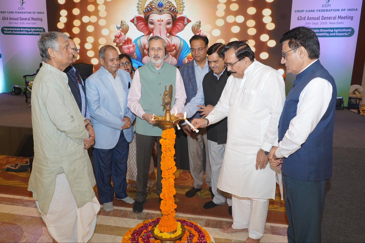 ashwani_mahajan's tweet photo. Pleased to address Annual General Meeting of Crop Protection Federation of India. Emphasized the importance of not allowing data protection for #AatmanirbharBharat in pharmaceuticals, Agro-Chemical and others. https://t.co/lDe0wTYEex