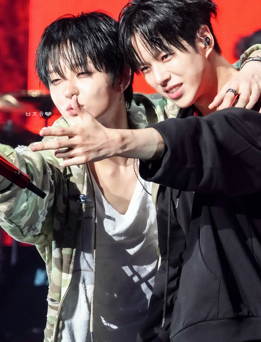 parkjihooni314's tweet photo. 260708 大阪 오사카
. ˚₊· ͟͟͞͞➳ ❤︎ ˃ᵕ˂
#트레저 #treasure #JIHOON #박지훈 
#지훈 #ジフン https://t.co/ae6ZaudyTn