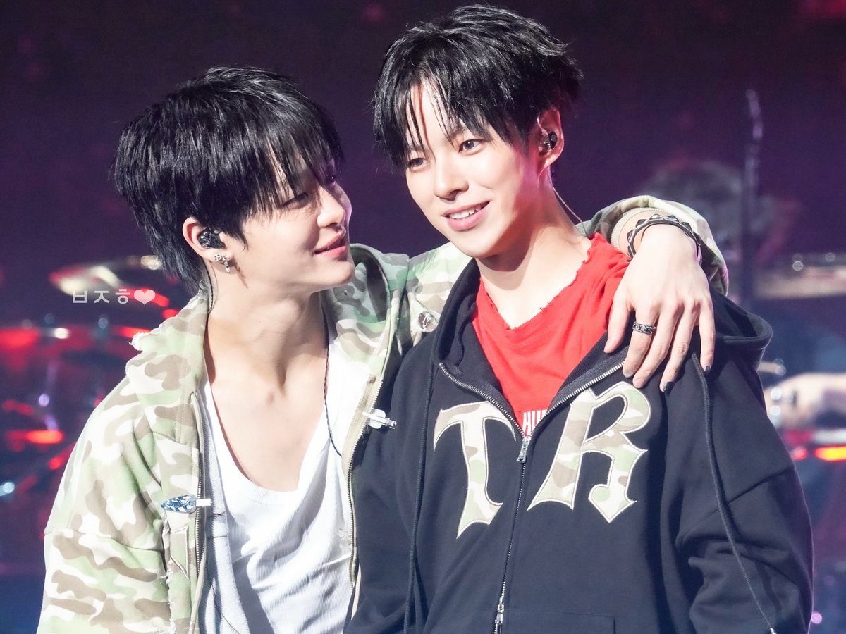 parkjihooni314's tweet photo. 260708 大阪 오사카
. ˚₊· ͟͟͞͞➳ ❤︎ ˃ᵕ˂
#트레저 #treasure #JIHOON #박지훈 
#지훈 #ジフン https://t.co/ae6ZaudyTn