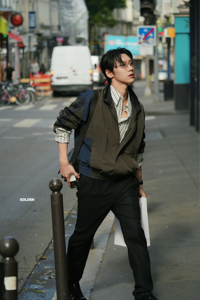 lovejajah's tweet photo. หล่อไม่หยุด หล่อไม่พัก หล่อมากค่ะ😍🫶🏻

TEN AT SAINT LAURENT SUMMER27 
#TENforYSLPFW27
#SaintlaurentxTEN https://t.co/UsvB2NbVzM