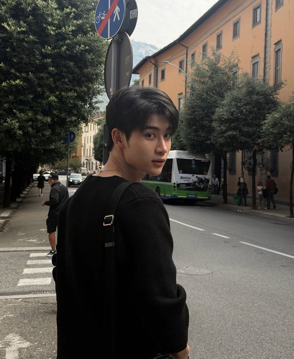 SeriousInnJ's tweet photo. รูปเซ็ตนี้เป็นครั้งแรกเลยที่เห็นด้วยกะชาวเน็ต ว่าน้ององศาหล��อมากเป็นพี่ธีสุดๆ ปกติใครจะว่าเป็นพี่ธียังไงผมก็ยังน้องต๋า🤏🏻🎀อยุ่ดี แต่เซ็ตนี้คือพี่ธีเลย หล่อคมเข้มมากกก 

#ongsacelcius https://t.co/Qw67EISTld