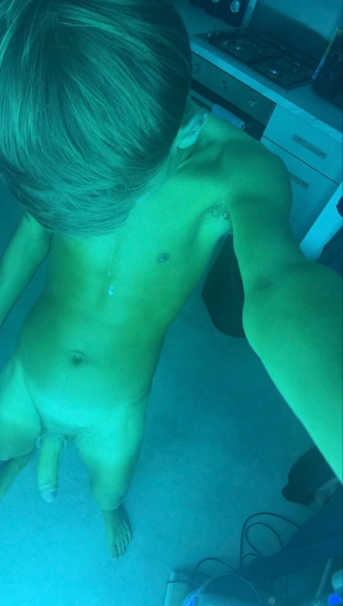 Twinkboy0771's tweet photo. Freaky Friday😈😈😈getting down and dirty on the sunbed don’t miss out on the naughtiest stuff now🍆💦💦 https://t.co/zdTJknNMeR
Watch a twink fuck or getting fucked on here: https://t.co/gPwuNBmEOe https://t.co/r2LSTC8St5