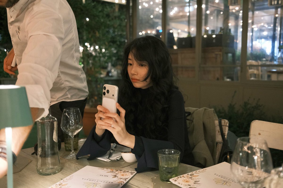seori_ri_ri's tweet photo. 피렌체 수지 인스타 왔다!!! 분위기 미친.. https://t.co/GQvnmlQ8Dd