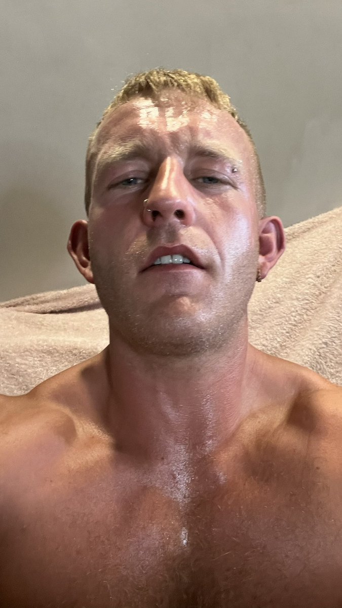 MasterMasterAM's tweet photo. Friday F@g tax 

Make content/ FaceTimes 
Sell
Boxers
Socks
Filled condoms
Work and gym gear
#findom #scallymaster #scallydom #chav #sneakermaster #cashmaster #cashslave #footslave #moneyslave #alpha #SockWorship #SweatyFeet #PayPig #AlphaFeet #musclegod #alphago https://t.co/eHCkyV5fOk