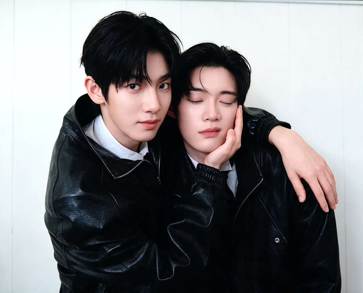 buchicong00's tweet photo. 爱上植时 闪耀巴黎

YOONSIK SIWOO Pour Toujours
#YOONSIKSIWOOPFWSS27 https://t.co/xcAbsS2hKk
