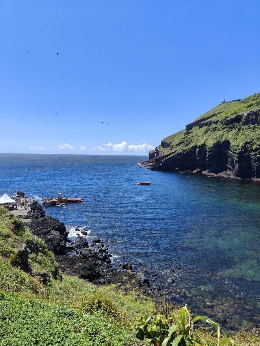 binsir1992's tweet photo. The views in Jeju is pretty good💕💕.
济州海景真是美。 https://t.co/YlTFpNAVnF