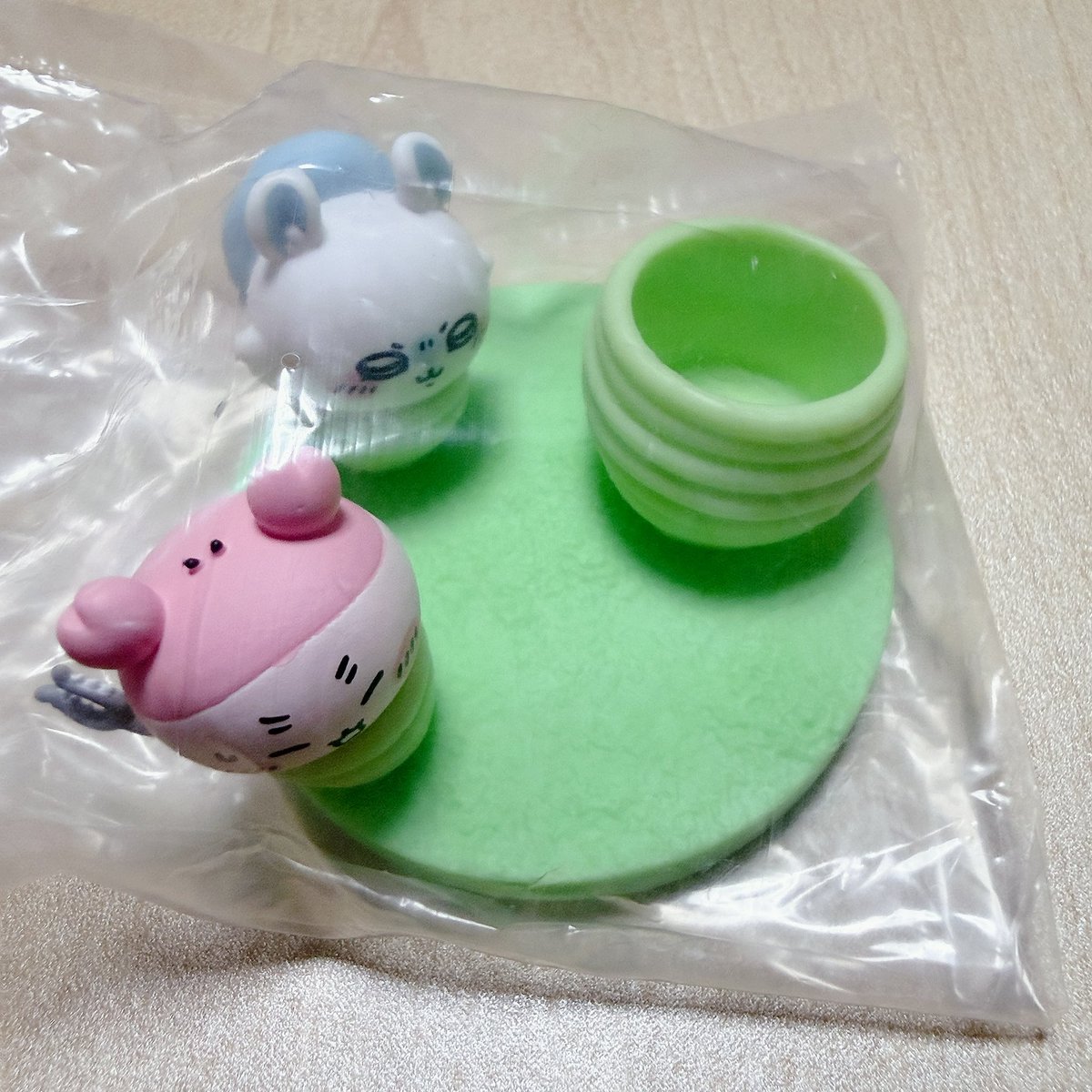 meow_i7's tweet photo. 【交換】ちいかわ デスクトップフィギュア

譲▶モモカニ
求▶ちいハチうさ＞島二郎

郵送交換のみ。お気軽にお声掛けください！ https://t.co/QkDtI0Jzq6