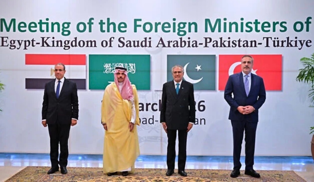 MOSSADil's tweet photo. 🚨 MECCA ACCORD ALLIES CALL EMERGENCY MEETING OVER HOUTHI ATTACKS
Pakistan says the strategic political defense committee created under the “Mecca Joint Defence Agreement” with Saudi Arabia and Turkey will hold an emergency meeting next week focused on Houthi attacks against Saudi Arabia.
Foreign Minister Ishaq Dar announced the meeting after the Iran-backed Houthis escalated attacks on the kingdom. The three countries signed the accord in August.