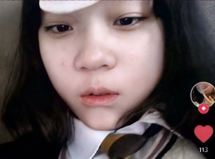 Lovielolve's tweet photo. @minjeongie0_1 Vgly hoe😭 https://t.co/nPqItzBOYj