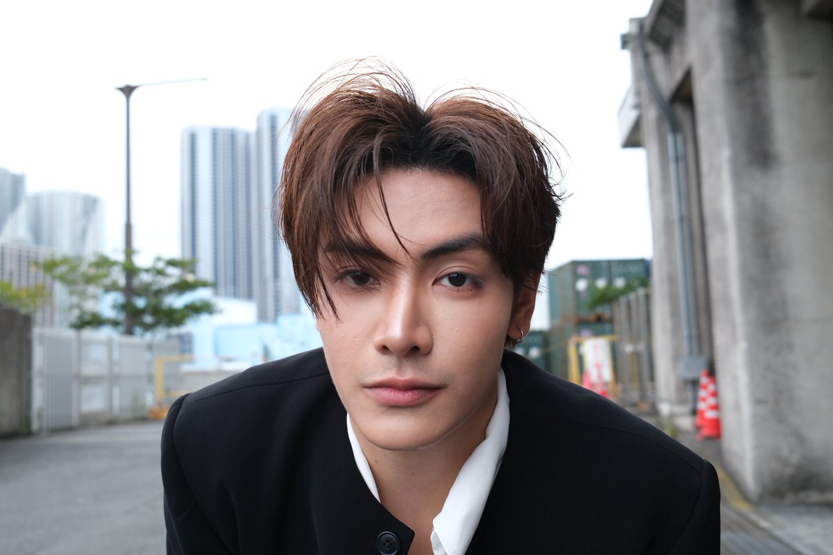 joongsol's tweet photo. alpha          and       his       omega https://t.co/Bl3wx30TP5