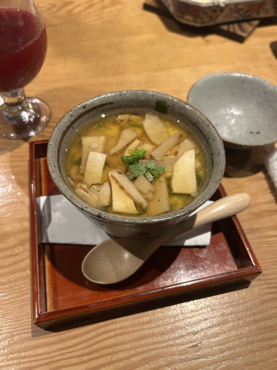 tppga456's tweet photo. クラフトビールと松茸茶碗蒸し

📍三軒茶屋　三茶呑場マルコ https://t.co/Y2EAhhMRvk