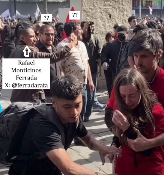 MaxLobosCL's tweet photo. 🔴 CONFIRMADO. Ya está identificado RAFAEL MONTECINOS FERRADA (@ferradarafa) como uno de los tres bastardos octubristas que presenciaron la golpiza a la chica joven estudiante mientras reían y se sacaban selfies. Falta identificar a los otros dos obesos y denunciarlos por el eventual delito de omisión de socorro.