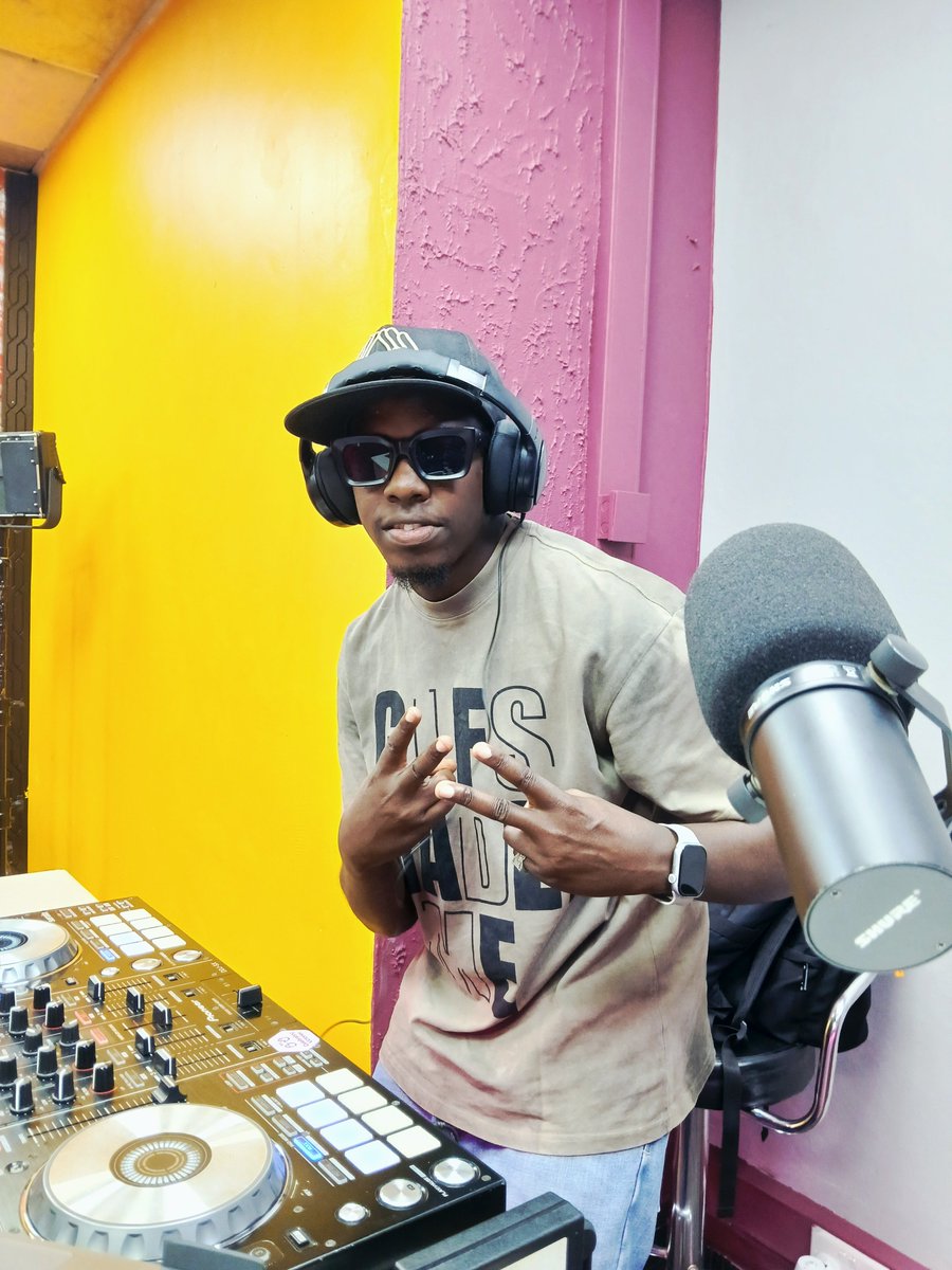 PaulSelah's tweet photo. Running Drive Time Radio till 6pm alongside @URBANDJAY @spiritfmug 📻 ✈️
#Friday #Radio #HypeTakeOver 💯💥 https://t.co/MMSIPz6WZA
