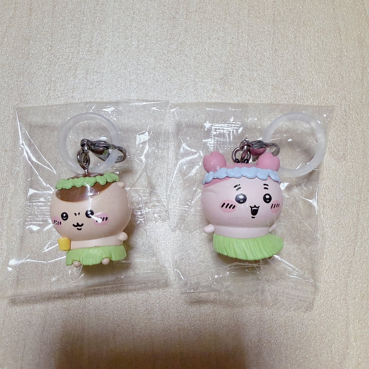 meow_i7's tweet photo. 【交換】ちいかわ 映画 入場者特典 第1弾 チャームミニフィギュア めじるし

譲▶くりまんじゅう、古本屋
求▶お写真2,3枚目(ハチワレ)

郵送交換のみ。お気軽にお声掛けください！ https://t.co/ECBVL3SKtb