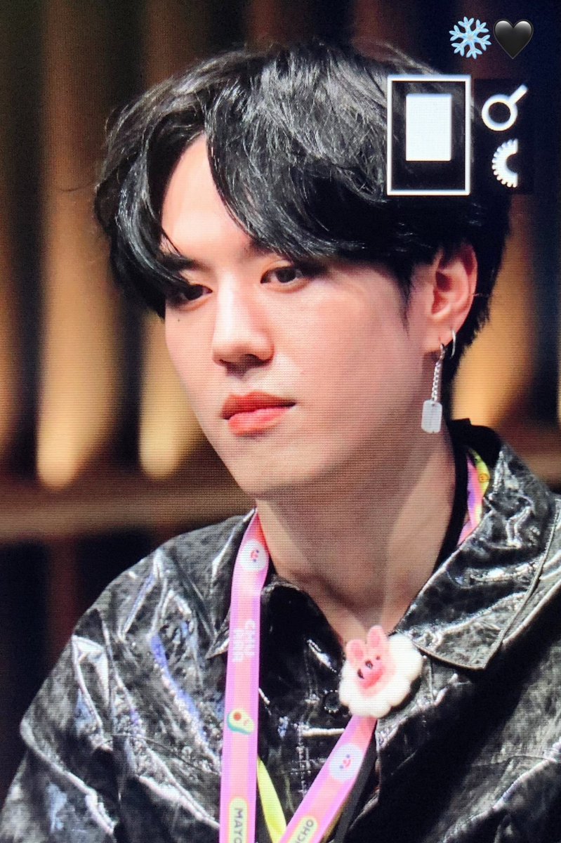 aghababe's tweet photo. 🖤 #yugyeom #유겸 https://t.co/aUDs2vjtho