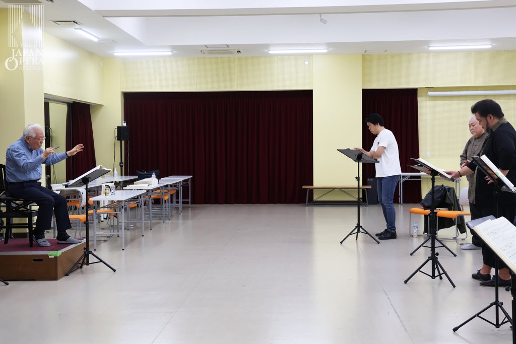 JOF_opera's tweet photo. 🪶 「夕鶴」音楽稽古 🪶

この日は初日&楽日組の音楽稽古が行われました！

藤原義江没後50年、日本オペラ振興会創立45周年
この節目の年に、藤原歌劇団と日本オペラ協会の合同公演として、日生劇場で上演します。

舞台が形になっていく過程も、これからお届けしていきます！どうぞお楽しみに✨

🎫チケットは完売いたしました