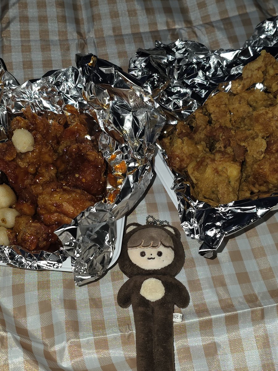 fromhcluv's tweet photo. 한강막차탔어요 https://t.co/tLI0uriqVS