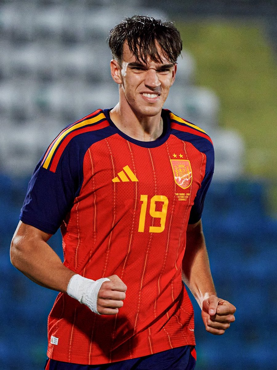 ActuFoot_'s tweet photo. 🚨🚨 OFFICIEL ! CARLOS ESPI VA DÉCOUVRIR LA SÉLECTION A ESPAGNOLE !!!! 🇪🇸💎✅

Il remplace Ferran Torres, qui souffre de douleurs à la cheville gauche !!! 🤕