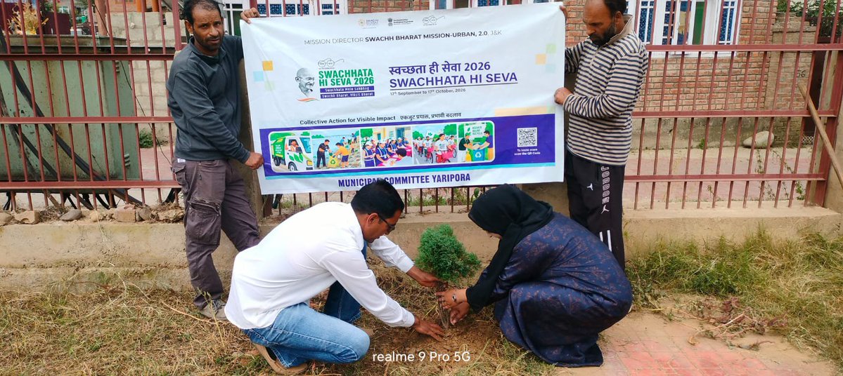 eomcyaripora's tweet photo. Swachh Bharat Diwas @ Yaripora
MC Yaripora reaffirmed its pledge for a Clean &amp; Green Yaripora at Town Hall.  Safai Mitras &amp; sanitation workers were honoured.Plantation drive under Ek Ped Maa Ke Naam promoted community responsibility. 
Together for a Swachh &amp; Green Yaripora! https://t.co/asFEgIvlVV
