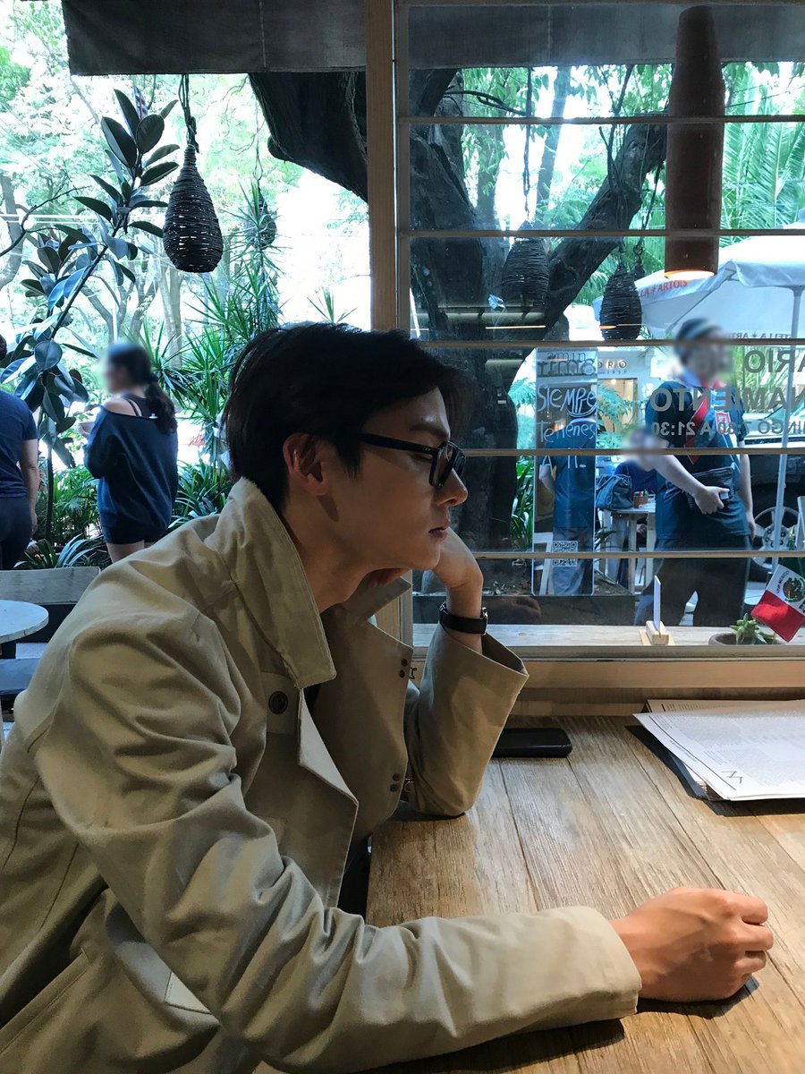 uuni2h's tweet photo. 나 이분 엄청사랑하는 듯.. 빼빼까스 수준 https://t.co/bjA0MHjq9W