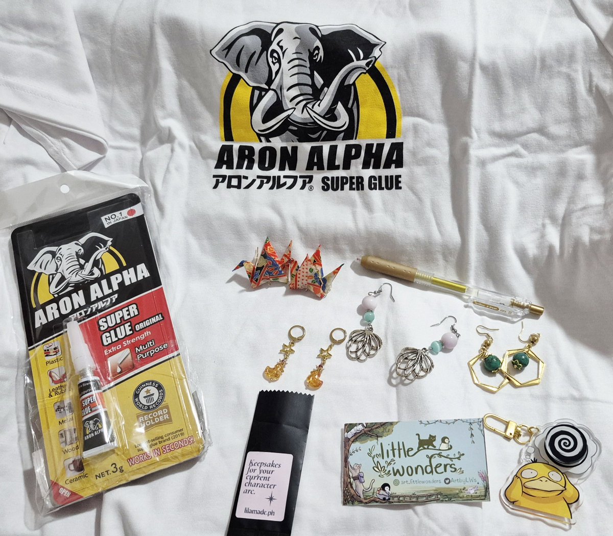 0mareea's tweet photo. Cosmania Day 1 haul~
Just discovered @lilamadeph today and got a sneak peek on an accessory to be released tomorrow.
Already envious of Day2+ cosmania goers 🥹 https://t.co/Jbtbi0MURr
