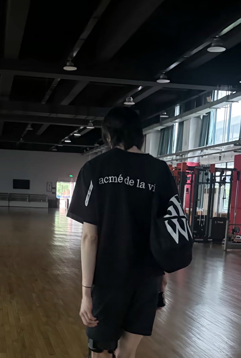 mavel_'s tweet photo. พี่เลื่อนดูหมดทุกรูปแล้ว ลงต่อได้เลยอู๋ https://t.co/ngHPotnMdg