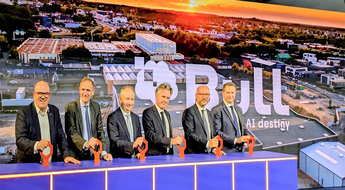 Angers's tweet photo. Bull a inauguré le 2 octobre 2026 son nouveau site de production angevin. #EcoAngers https://t.co/olaq3AcelT https://t.co/DWFCLIcM56
