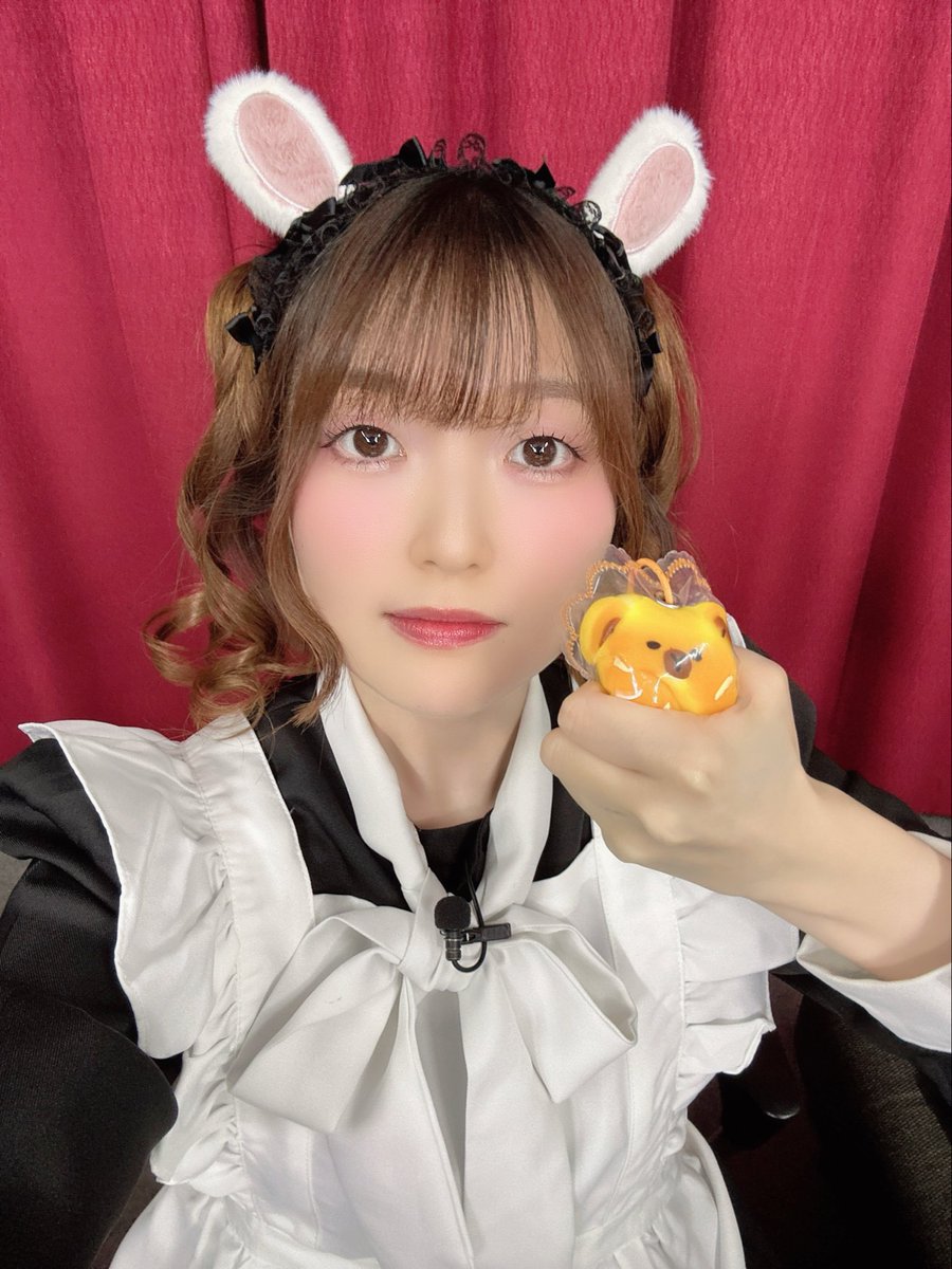 yuri_usui0515's tweet photo. #ゆりのツインテ ありがとうございました🎀🐰🎀

10月の配信ということで先取りハロウィンでメイド服を着ましたよ🖤🤍

今日もお兄ちゃんと沢山お話しできて楽しかった〜✨
次回のvsツインテールは勝てるといいな❤️‍🔥

あと！ツイてる話の続きをし忘れちゃったからおまけ動画で話したよ💅 https://t.co/kj53aOIUgv
