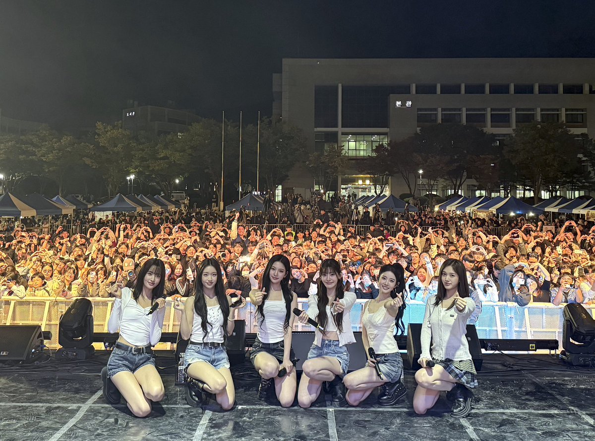 STAYC_official's tweet photo. 261002
안산대학교 <TREASURE IN ANSAN>

#STAYC #스테이씨 https://t.co/xDzeC0XTR8