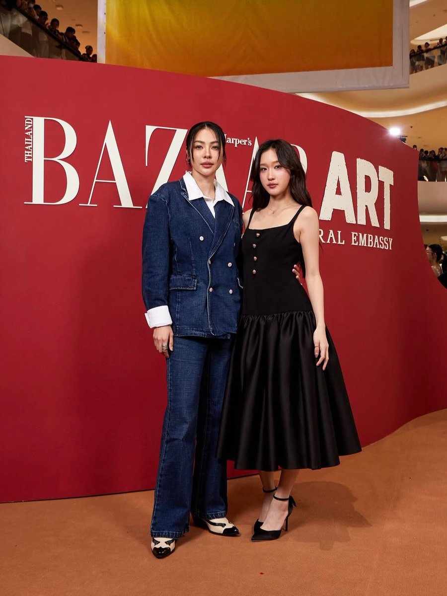 ATOMHOME_TH's tweet photo. Atom IG Post update💕

❤️ LIKE 💬 COMMENT 
📤 SHARE 🔃 REPOST
💾 BOOKMARK

AYEATOM BAZAAR ART MOMENTS
#BAZAARArtxFayeAtom #AtomPariya

https://t.co/W3jrmcn69j https://t.co/K6pIF3xDzm