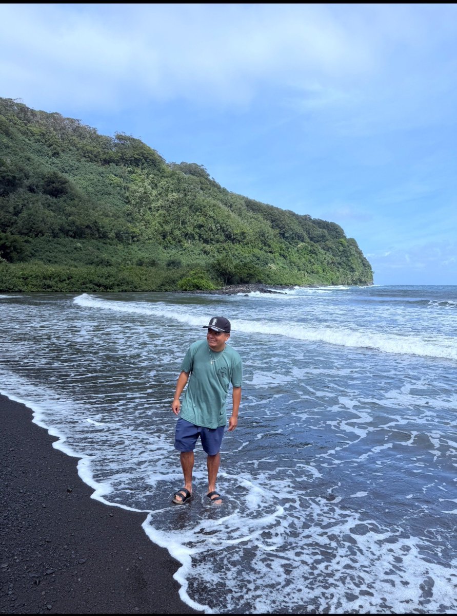 christ111an's tweet photo. 🤙  🏝 https://t.co/qPgwQ7cYFH