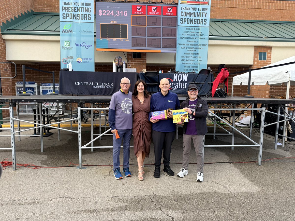 IllinoisMfgAssc's tweet photo. Happy Manufacturing Day! Started the morning at the annual WSOY community food drive in Decatur that is the largest single day drive in the U.S. The @IMA_Today proudly donated Made in Illinois products from @BEERNUTS, @Ferrero_NA and @FerraraUSA for the volunteers! Addressing hunger is important especially with high prices for gas and food.