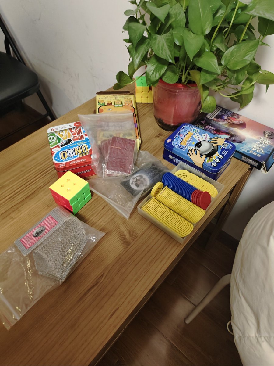 NathanLagaqtp's tweet photo. Descubres un código secreto en una habitación cerrada. Solo tienes 60 minutos para resolver acertijos y escapar. Estás listo https://t.co/XgviBuiGyC