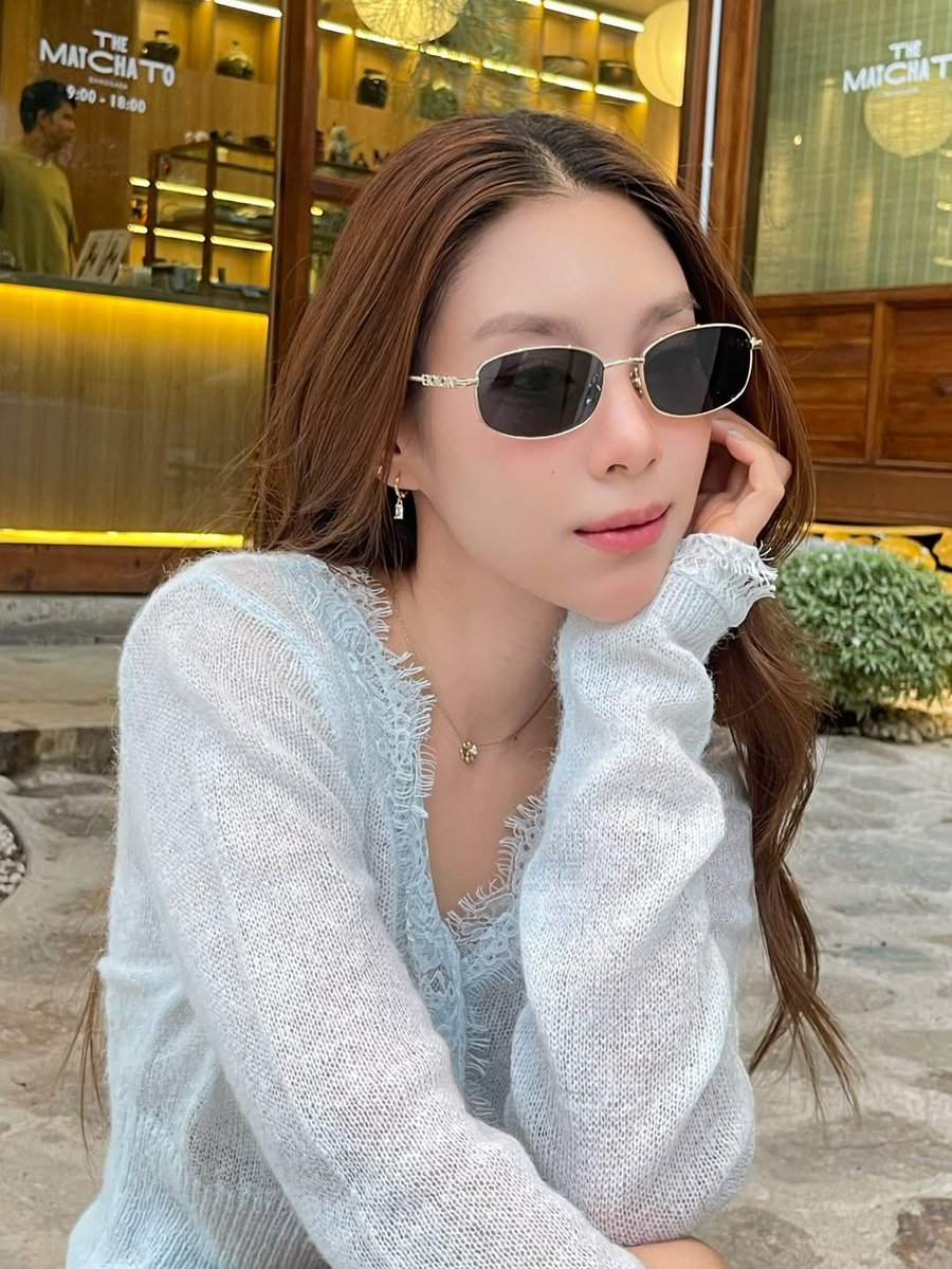 withKaewNatruja tweet picture