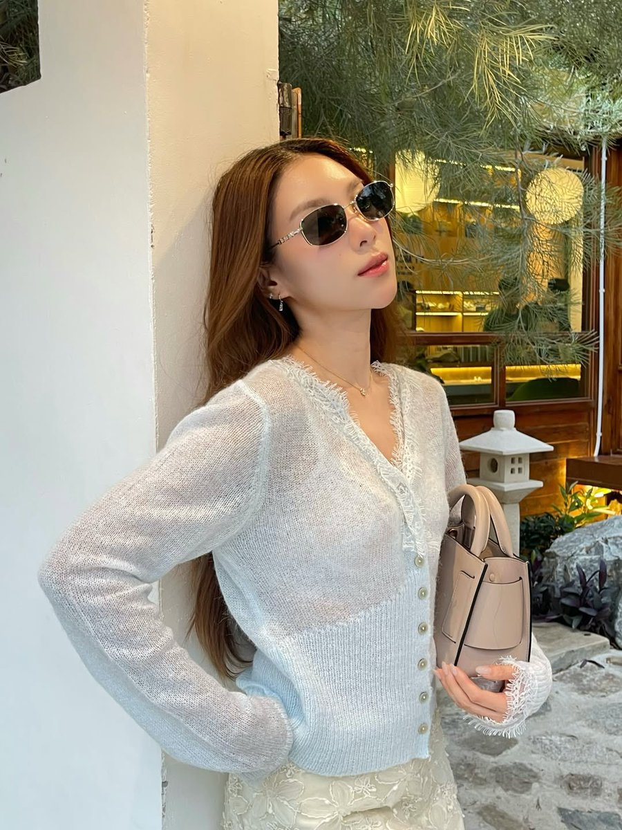 withKaewNatruja tweet picture
