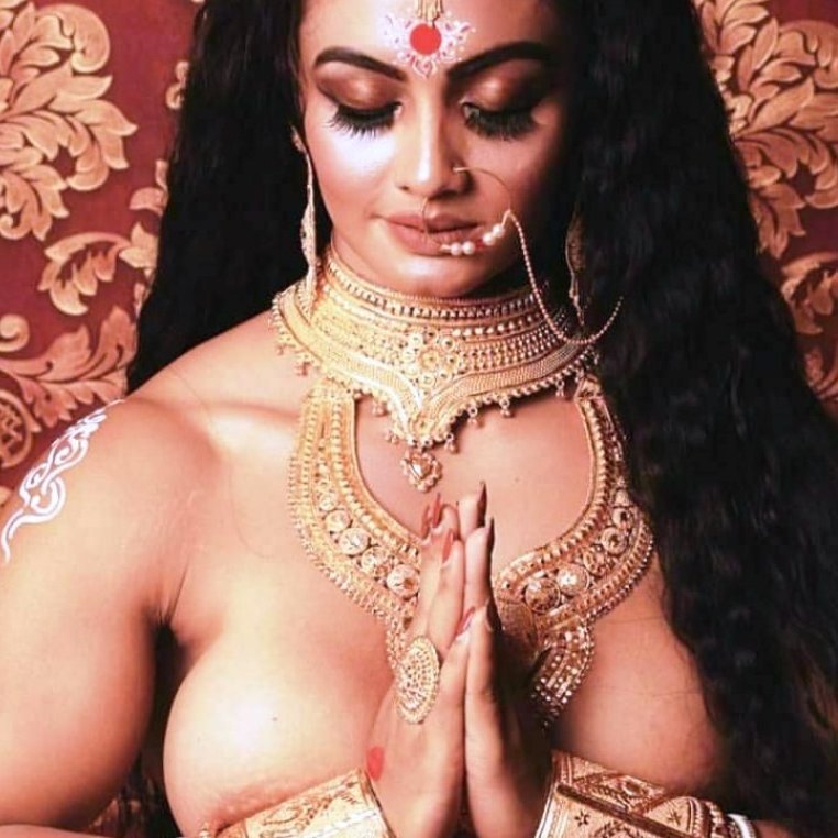 _TMAS_0's tweet photo. @Mohammedbacchib @Tiwari15Avinash @BLACKMANjbu0 @SonOfBharat7 @habibullaSidd @Bhurelal_Tarrif @I_M_Kal_13 @Ravi1935806 @Kumarlionhindus @Drmuftiisback @vinodTomar25169 @sohil793 Durga Randi ne 9 rat hi Kyo chudwaya mahisasur se 😂😂😂 https://t.co/AqvbPk7Rw9