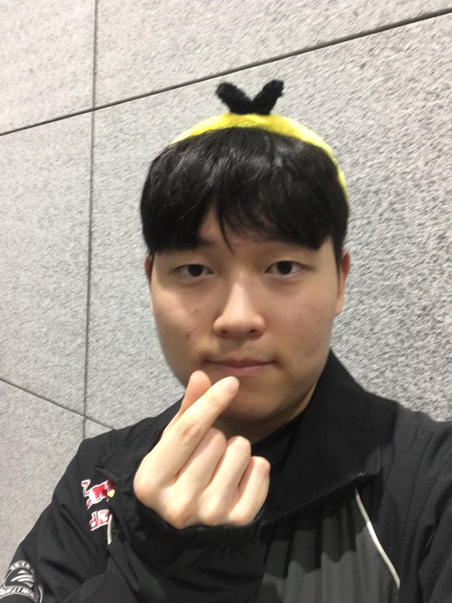 doomgii's tweet photo. 프이로이토리
베이로이토리
나이로이토리

#ZETAWIN https://t.co/aIWGCIhcAv