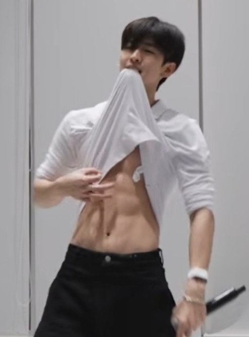 iAhNeul's tweet photo. หน้าเป้อคือรีแอคแทนนี่ไปหมดแล้ว 5555555555555555555555555555

#JINWOOKkim #COPPERdechawat
#BUS_LIGHTASONE https://t.co/ecaCk8Ej9i