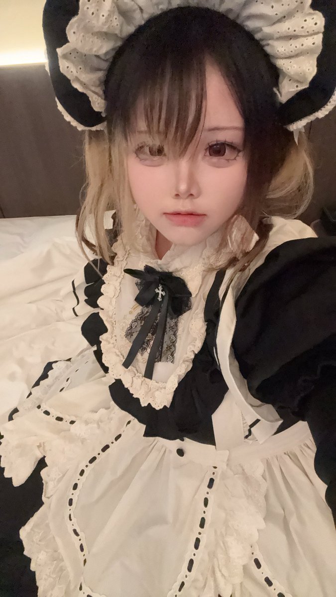 namida99T_T's tweet photo. 在酒店床上 https://t.co/2C3JvWlj0C
