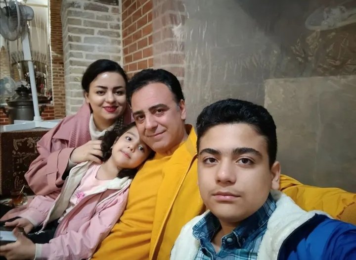 corrrdeliiiaaa's tweet photo. ما خانواده خوشبختی بودیم اگه جمهوری اسلامی نبود.
#رضا_شریفی
۱۹ دی، ۴۴ ساله 
پدر دو کودک به نام ماهان و مهوین بود. https://t.co/o7ZIz3C90W