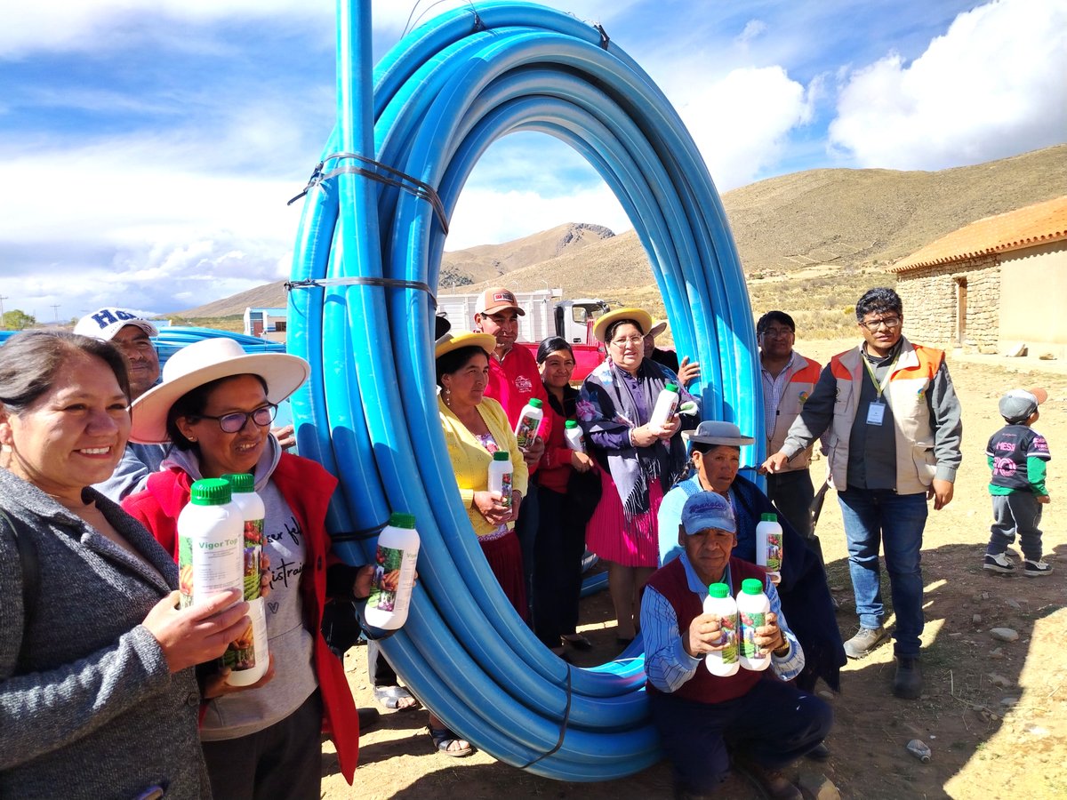 UE_APROCAM's tweet photo. Ministerio de Producción Sostenible fortalece la producción de haba y el acceso al agua en el municipio de El Puente
𝙇𝙚𝙚𝙧 𝙡𝙖 𝙣𝙤𝙩𝙖:👇https://t.co/2iUEhtNsTQ https://t.co/sFQFSDq5X0
