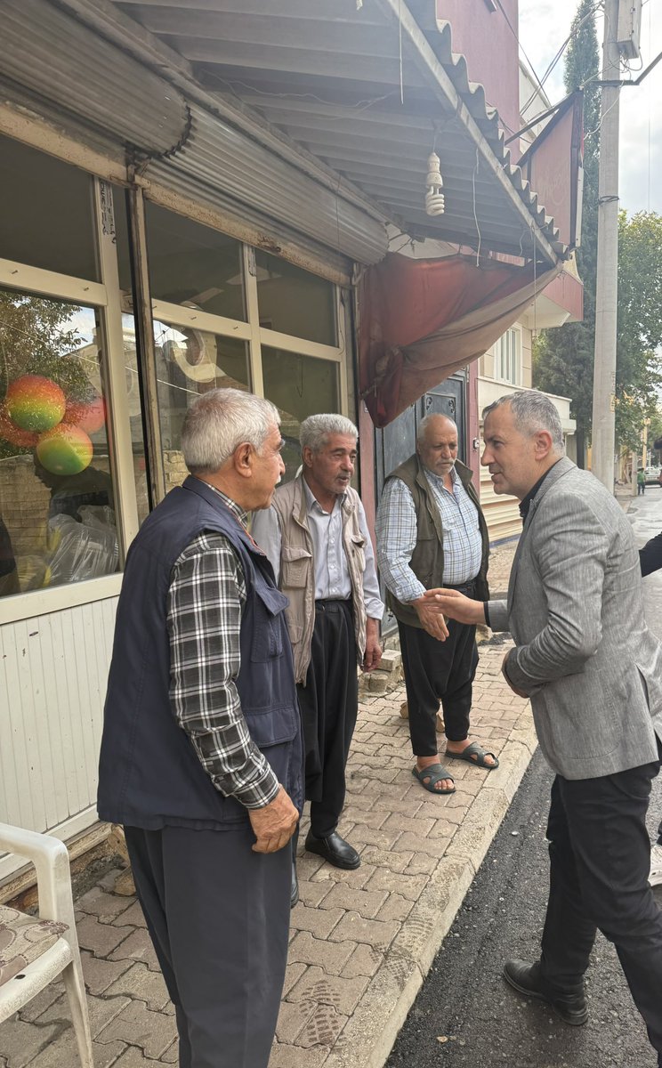 mehmetcelalavci's tweet photo. Yeni Mahallede kıymetli esnaflarımızı ziyaret ederek hayırlı işler diledik.
Birlik ve dayanışma içerisinde, hemşehrilerimizle gönül gönüle olmaya devam ediyoruz.
@yenipartiyiz  @urfayeniparti https://t.co/6F6BQWc3il