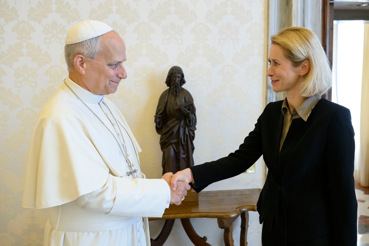 kajakallas's tweet photo. It was a privilege to meet His Holiness Leo XIV @Pontifex.

We discussed Russia’s war against Ukraine and the need for a just and lasting peace, the situation in the Middle East and the urgent humanitarian needs, as well as the growing danger posed by societal polarisation and AI.

I thanked His Holiness for his unwavering commitment to international law, multilateralism and his clear voice in defence of human dignity.