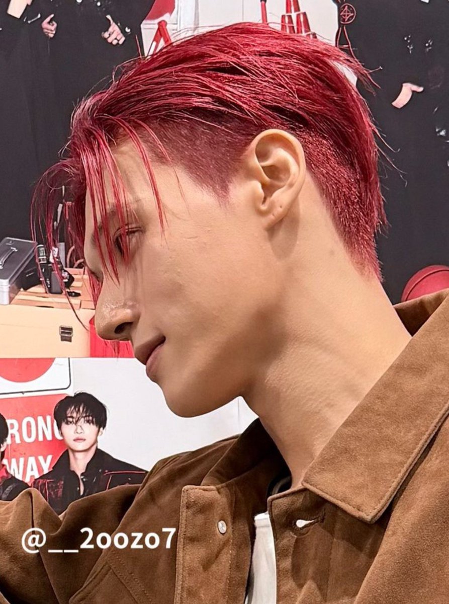ray_ppang's tweet photo. wooyoung with this hairstyle looks way too sexy... like are we seeing that undercut?? 😵‍💫😵‍💫🥵🥵
#우영 #WOOYOUNG #에이티즈 #ATEEZ https://t.co/mRIKIOyS1D