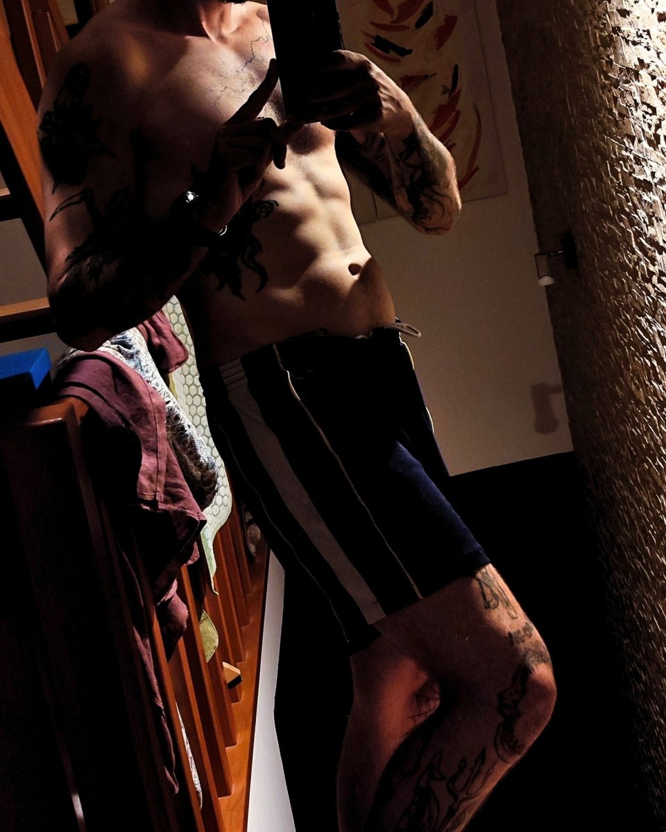 TatDaddyGreen's tweet photo. Primeiro post.
Começamos assim.
Para saberes o que podes esperar desta página 🫣🔥
.
.
.
#digitalcontent #contentcreator #model https://t.co/ds5O7618jE