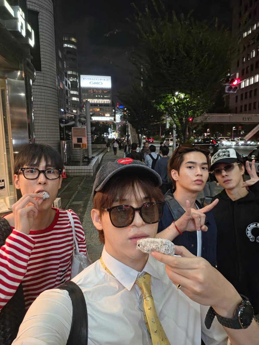 littlenuaa's tweet photo. โอ้ยน่ารัก แก๊งอันตรายกับแลนฟูนอยู่ด้วยกันทั้งวันเลย https://t.co/H6ujceNwNL