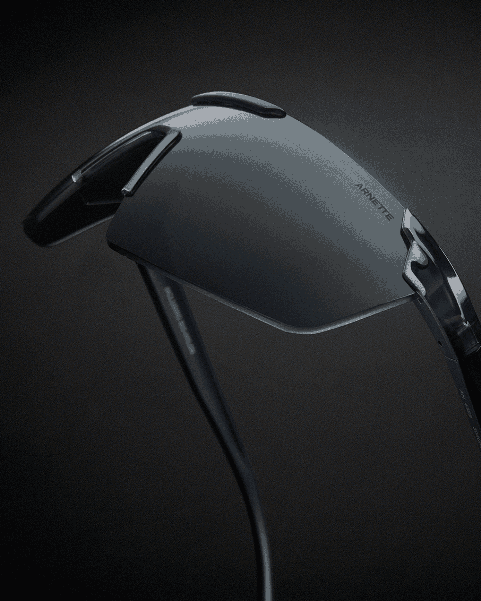 Arnette's tweet photo. Full coverage and zero compromise. AN4369 is the wraparound shield that's as sharp on the street as it is in the sun.  ​

#ARNETTE https://t.co/3tQj2OF3Y4