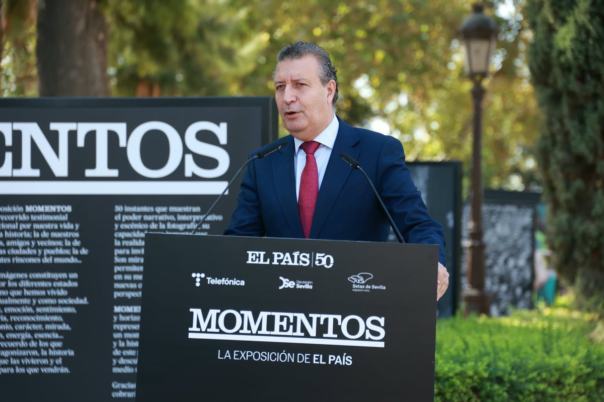 JFdezdelosRios's tweet photo. 50 años contando la transformación de España, en 50 imágenes. 

Hoy, en Sevilla, la inauguración de ‘Momentos’, la exposición con la que @el_pais celebra su 50 aniversario. 

Fotografías seleccionadas por Marisa Flórez que nos recuerdan lo que hemos avanzado y la importancia de defender la convivencia, la pluralidad y los valores democráticos.